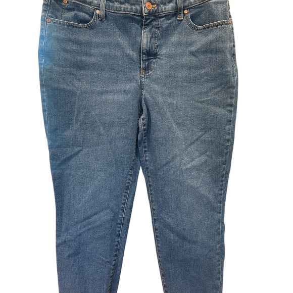 Talbots Slim Ankle Jean Size 12 Frayed Hem Mid-Rise Denim Medium Wash EUC - Picture 2 of 7